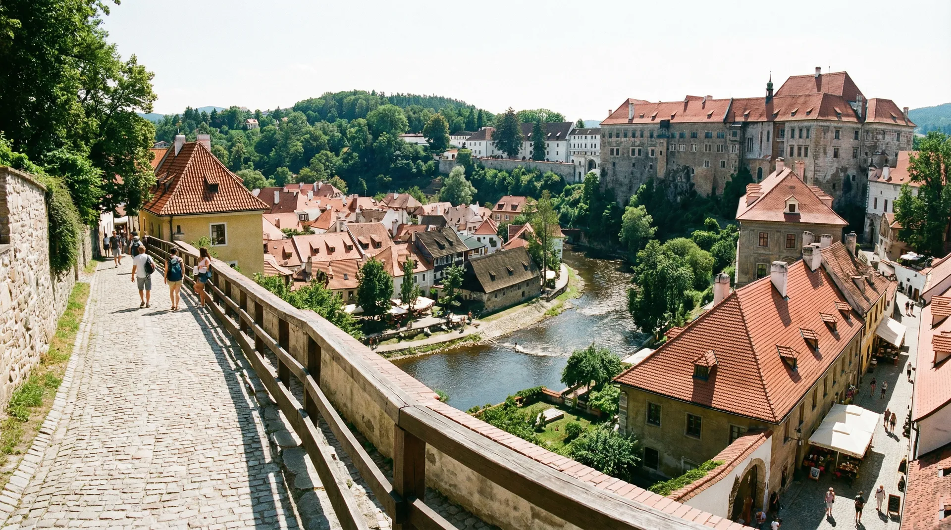 捷克克鲁姆洛夫中世纪小镇全景 - 街头搭讪 城市漫步